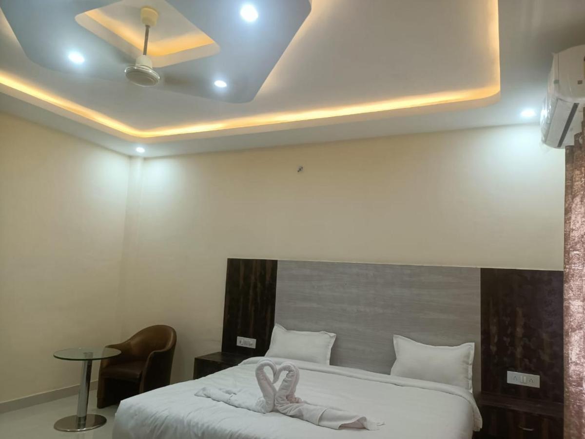 Hotel Rajwada Palace Órcsha Kültér fotó