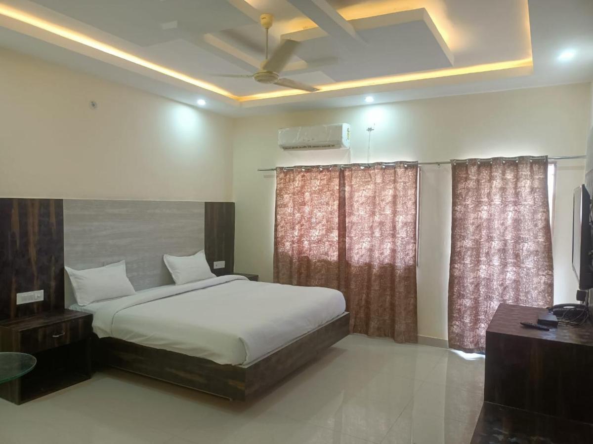 Hotel Rajwada Palace Órcsha Kültér fotó