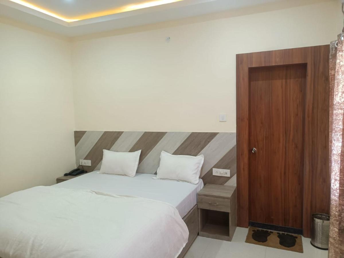 Hotel Rajwada Palace Órcsha Kültér fotó