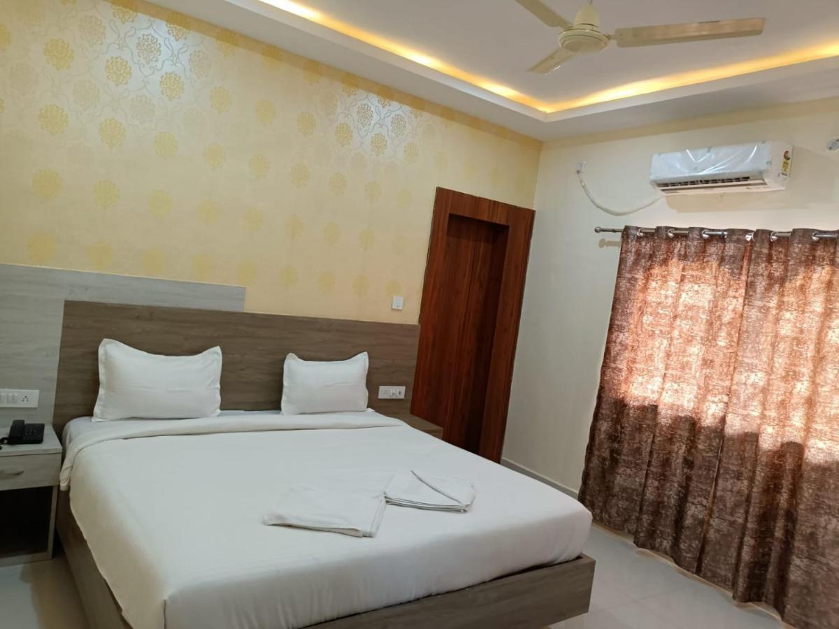 Hotel Rajwada Palace Órcsha Kültér fotó